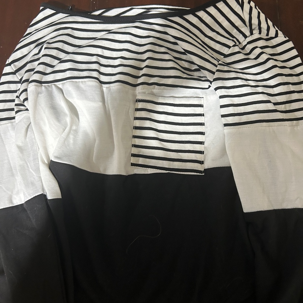 Striped Black and White Long Sleeve Tee